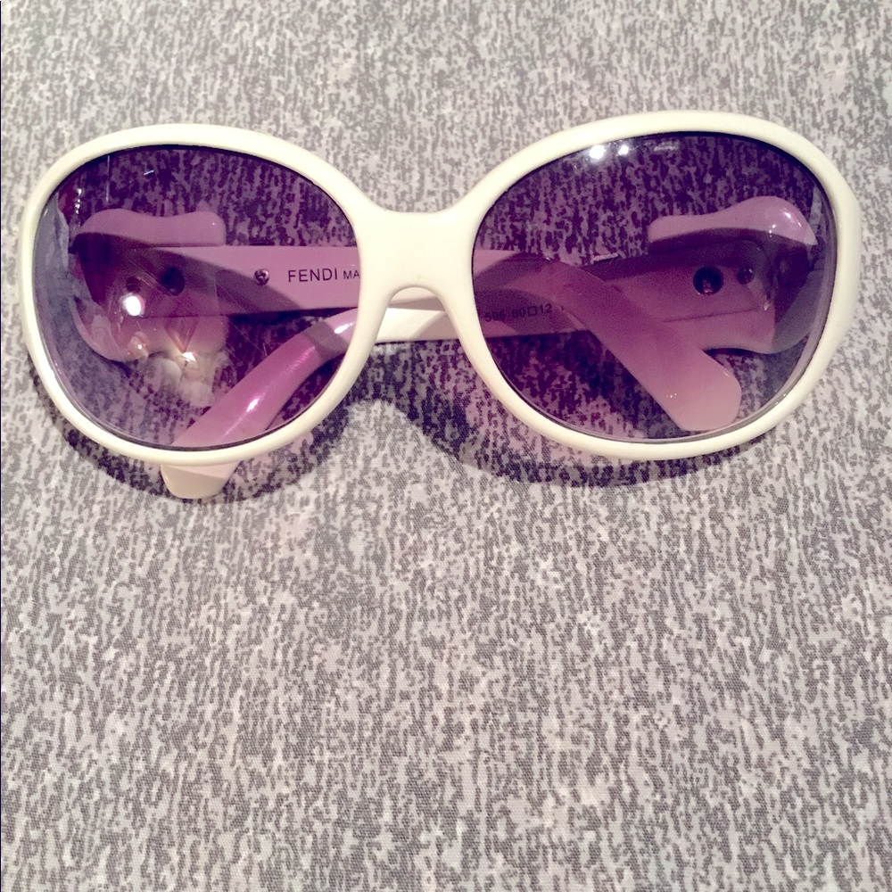 FENDI SUNGLASSES NEVER WORN MADE IN ITALY $168🏖🛳